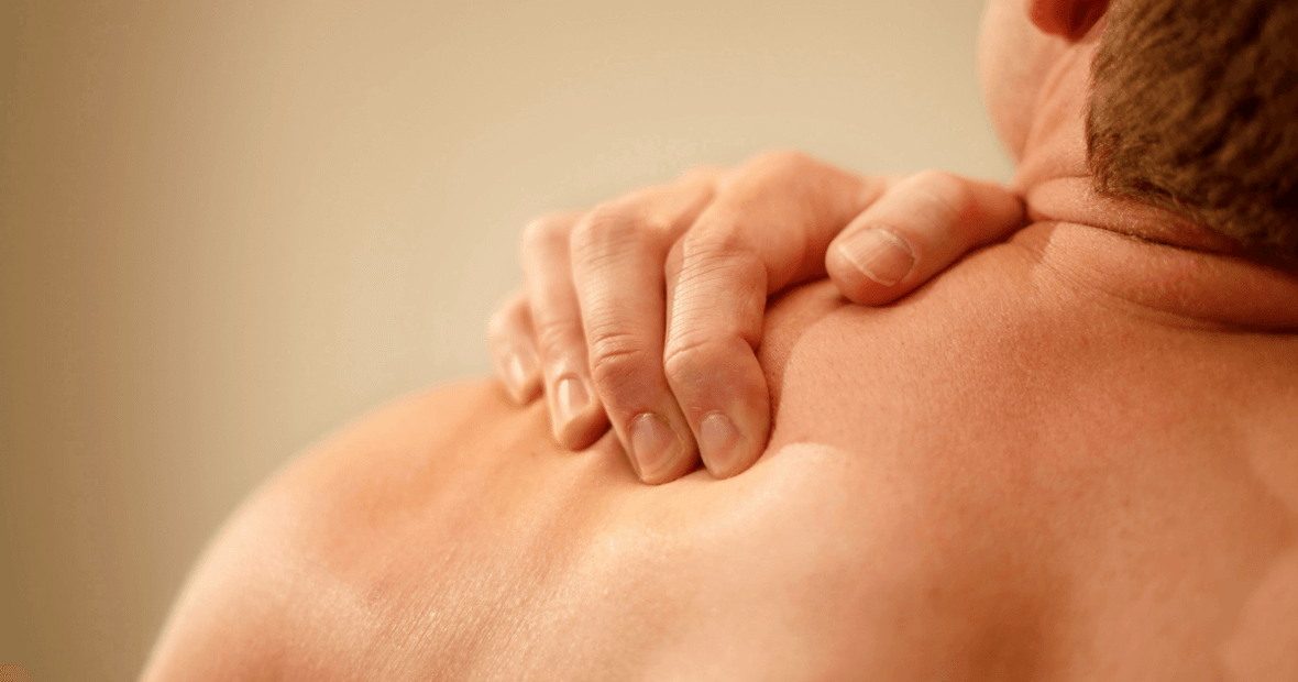 hátfájás a vállba sugárzik